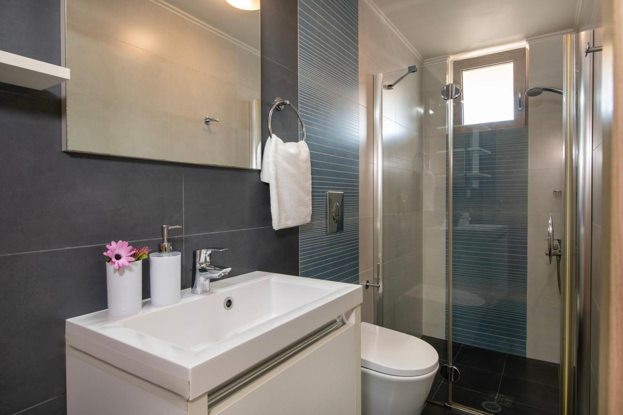 Four Seasons Private Villa - Seaview - Big Heated Pool - Gym - Sport Activities 구베스 외부 사진