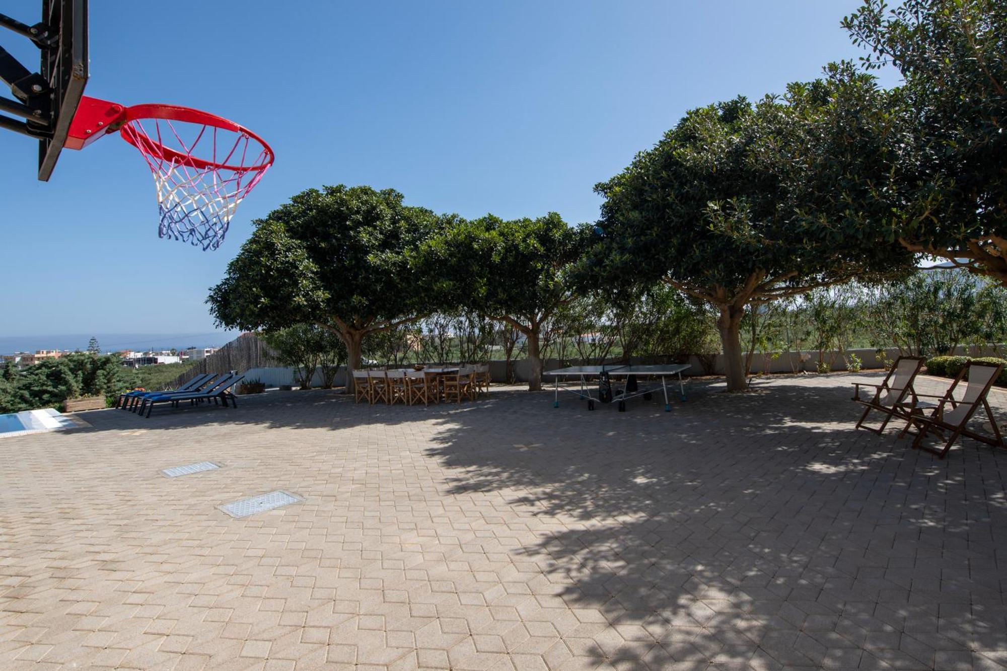 Four Seasons Private Villa - Seaview - Big Heated Pool - Gym - Sport Activities 구베스 외부 사진